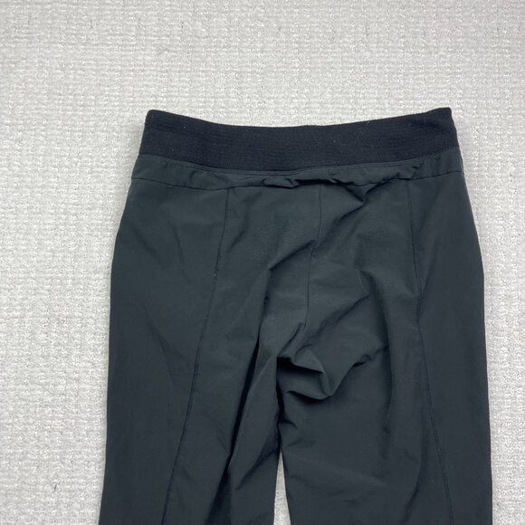 MEC Mountain Equipment Co-op Black Capri Tech Pants Womens Size 6 Hiking Outdoor - Picture 11 of 12